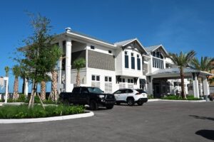 a photo of the parking lot